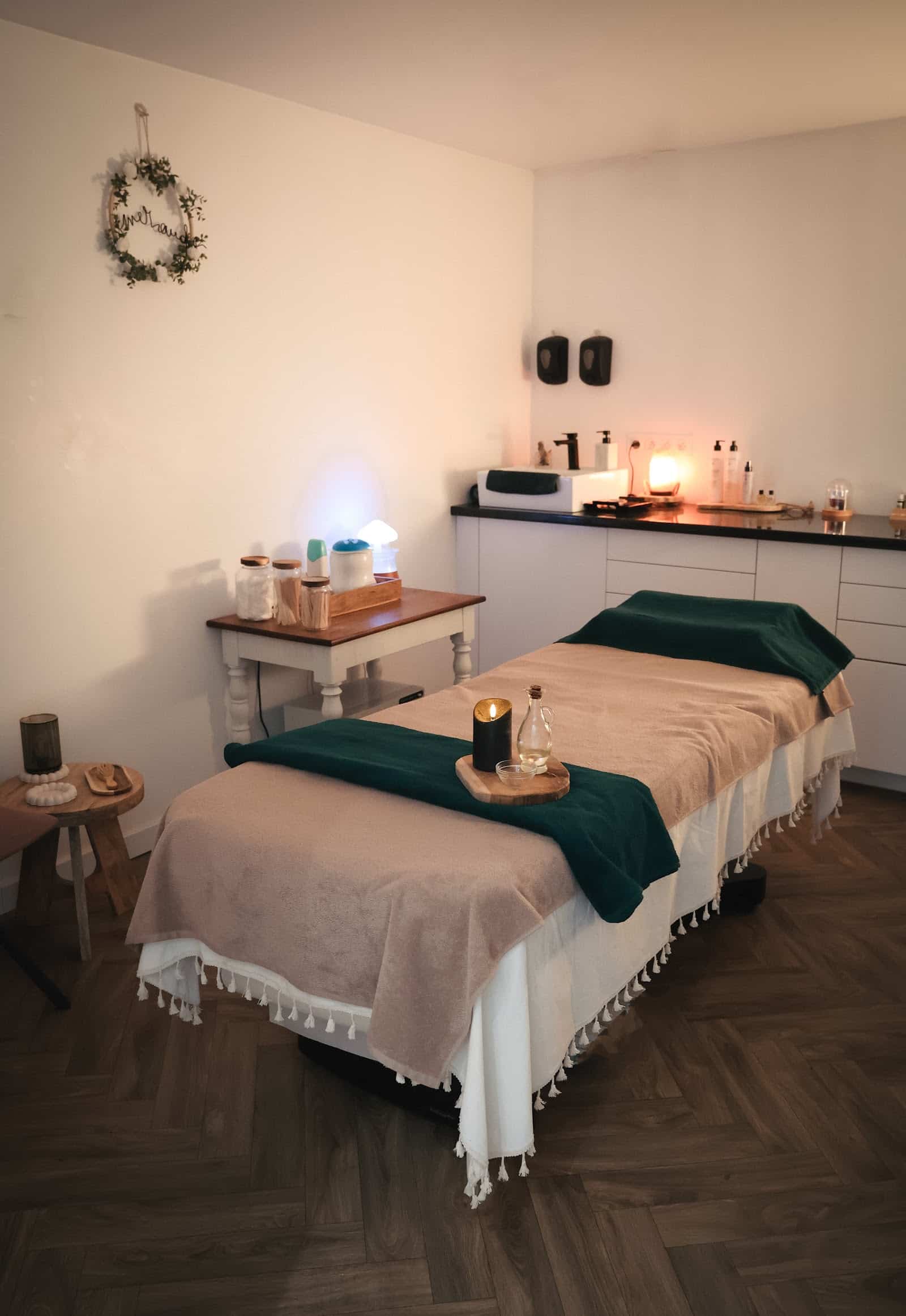 L&rsquo;émeraude Salon de Bien-être privatif Lorient l Digipuncture l Drainage l Massages Visage et Corps l Soins esthétiques - Photo 2