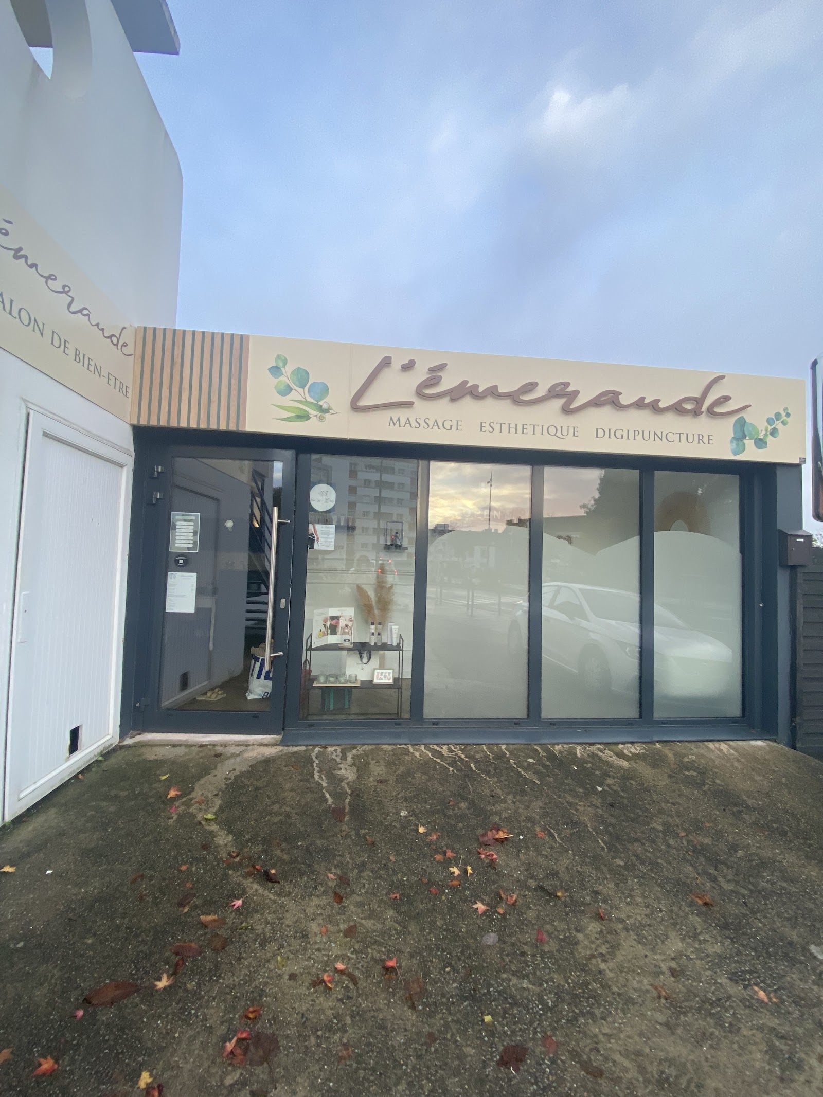 L&rsquo;émeraude Salon de Bien-être privatif Lorient l Digipuncture l Drainage l Massages Visage et Corps l Soins esthétiques - Photo 5