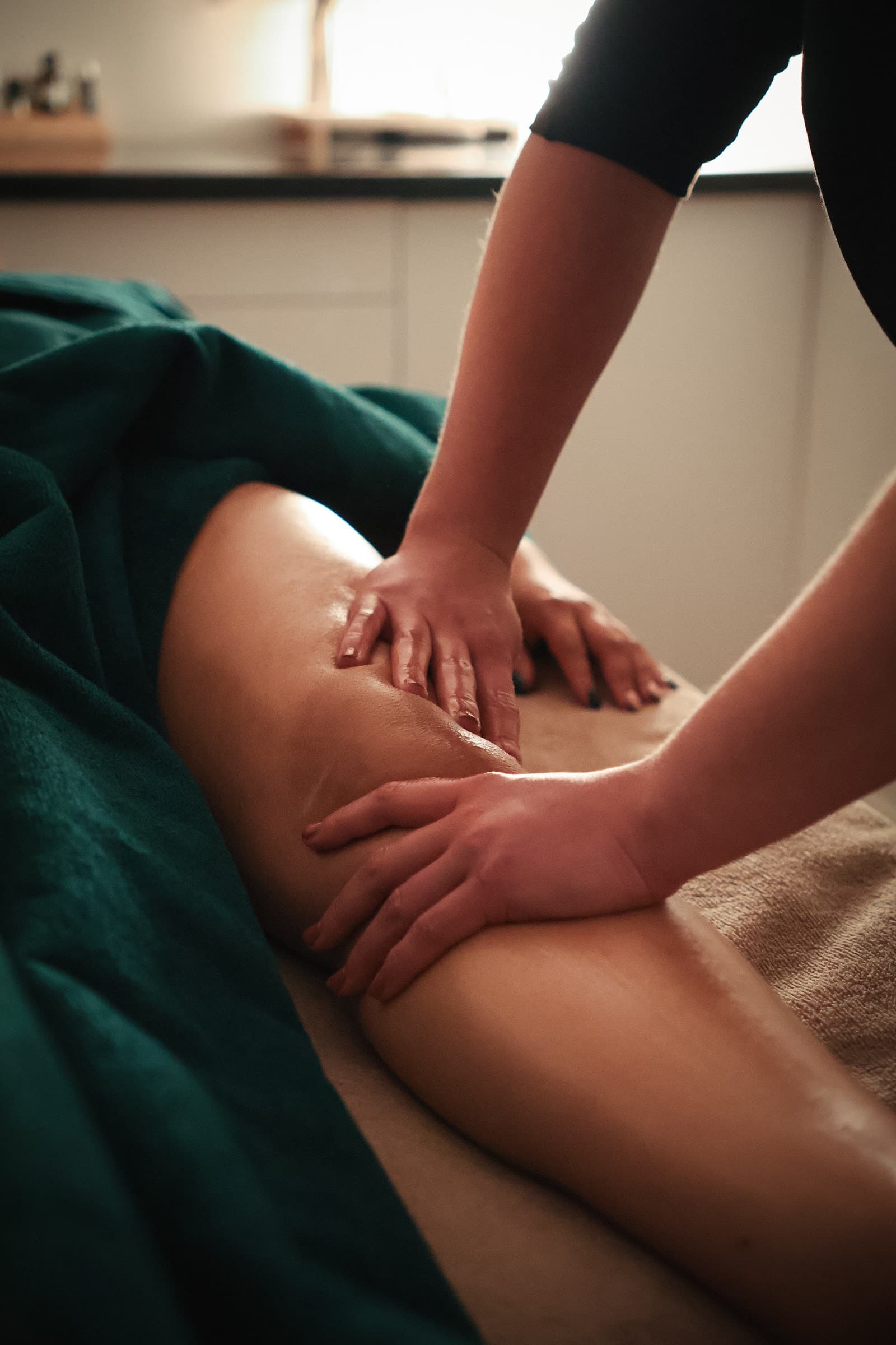 L&rsquo;émeraude Salon de Bien-être privatif Lorient l Digipuncture l Drainage l Massages Visage et Corps l Soins esthétiques - Photo 1