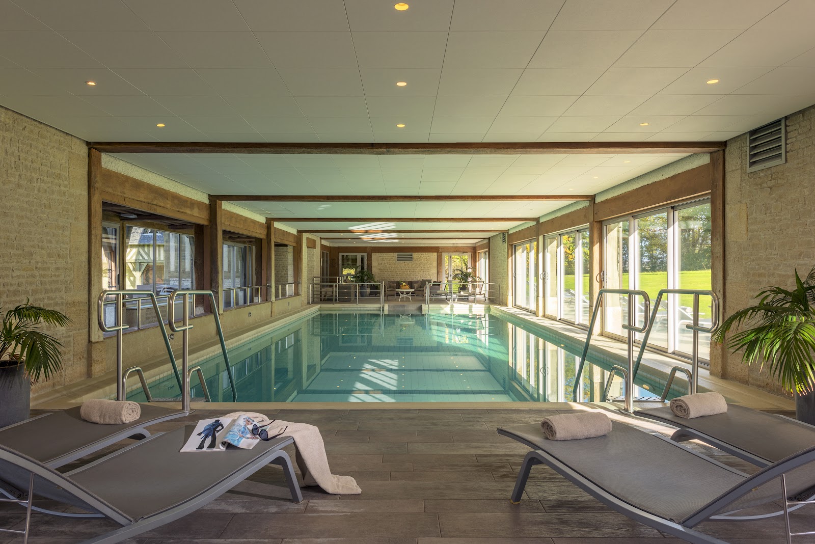 LES MANOIRS DE TOURGÉVILLE Hôtel Piscine & SPA - Photo 3
