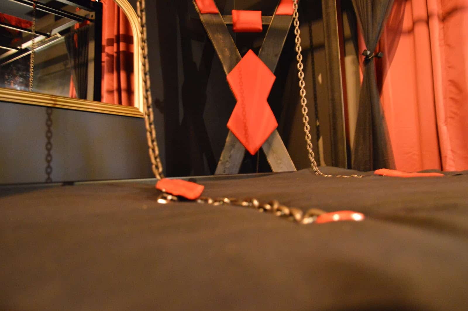 Love Room et Secret Room BDSM – Les Suites Gaillardes – Brive - Photo 6