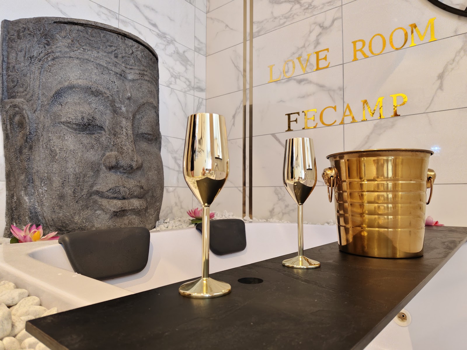 Love Room Fécamp - Photo 6