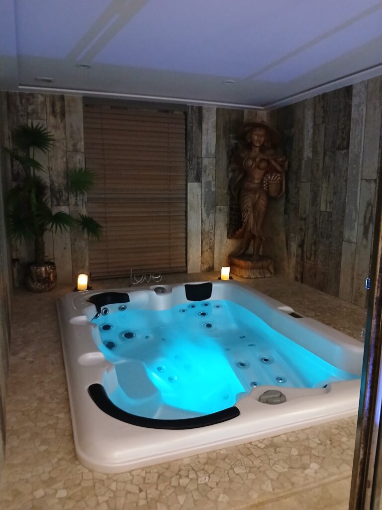 Loveroom La Garçonn’Hyères - Photo 3
