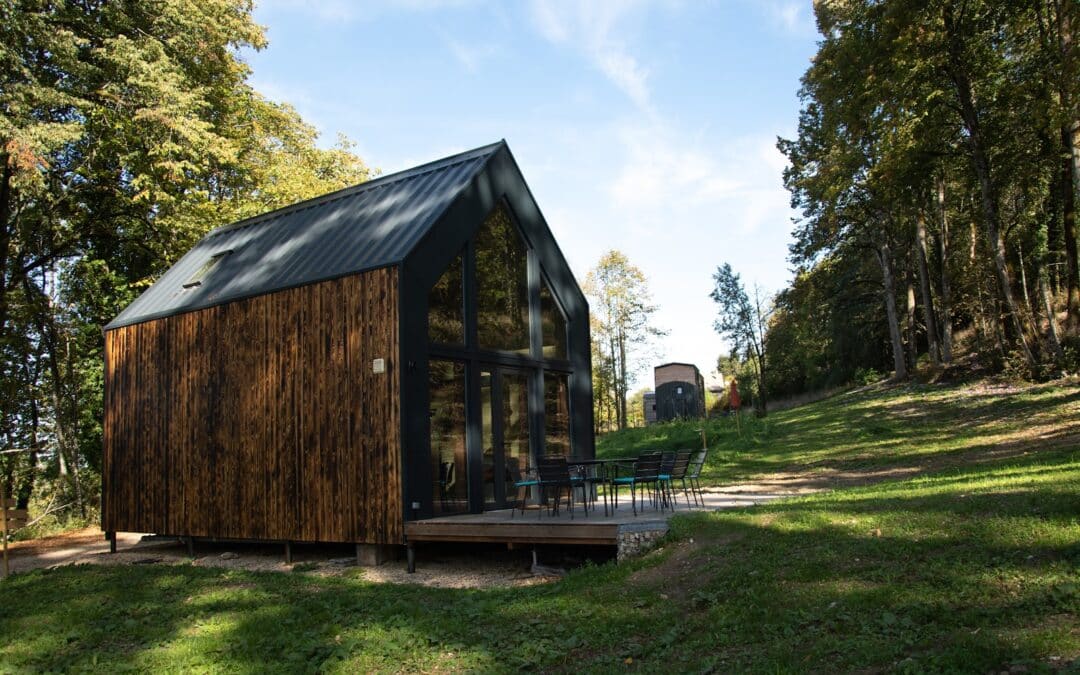 Refuge Insolite en Bugey – Logements insolites, Spa, Célébrations/privatisation du lieu, Stages & séminaires, Séjours adaptés