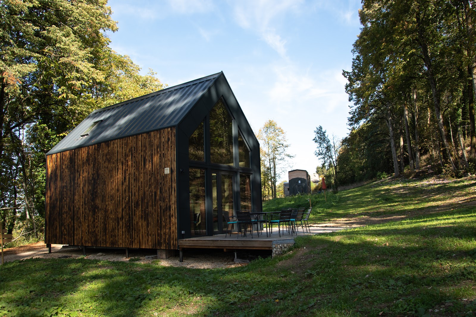 Refuge Insolite en Bugey – Logements insolites, Spa, Célébrations/privatisation du lieu, Stages & séminaires, Séjours adaptés - Photo 1
