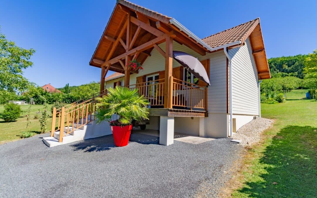 Rev&rsquo;aubois : Love Room, Chambre d&rsquo;hôtes, avec spa, nuit insolite, week-end romantique, proche Brive-la-Gaillarde en Corrèze
